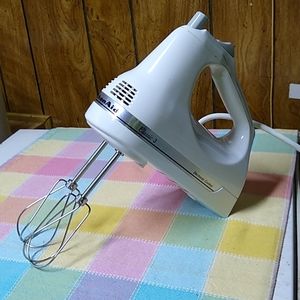 Kitchenaid-Hand Mixer